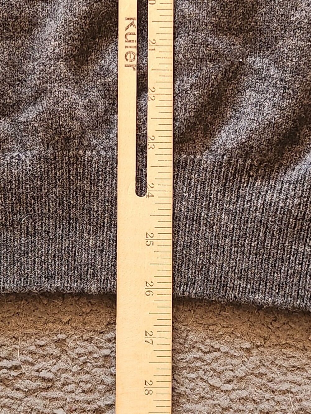 MACKINNON Men's Sweater Medium Gray V-Neck Lambswool Made Scotland - Picture 8 of 8